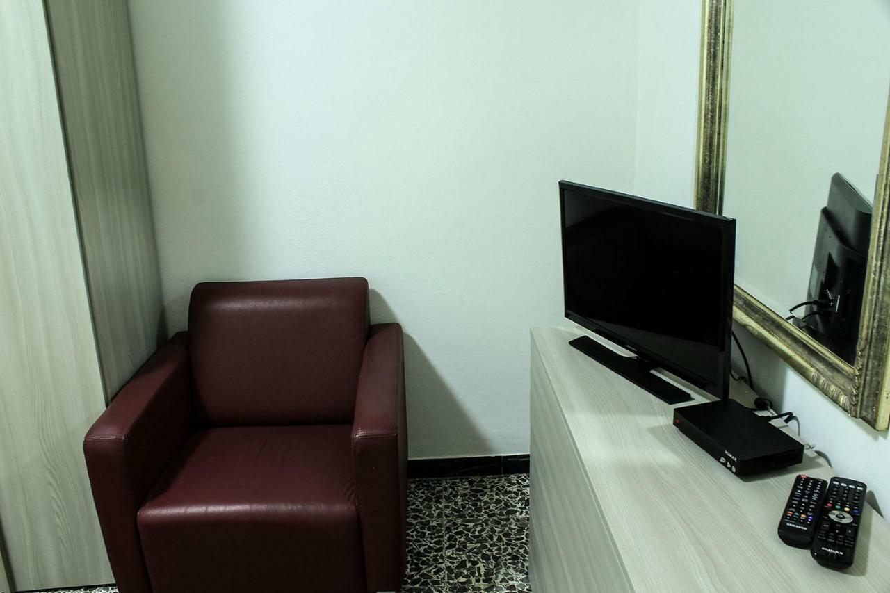 La Tinaia Apartment Castiglion Fiorentino Luaran gambar